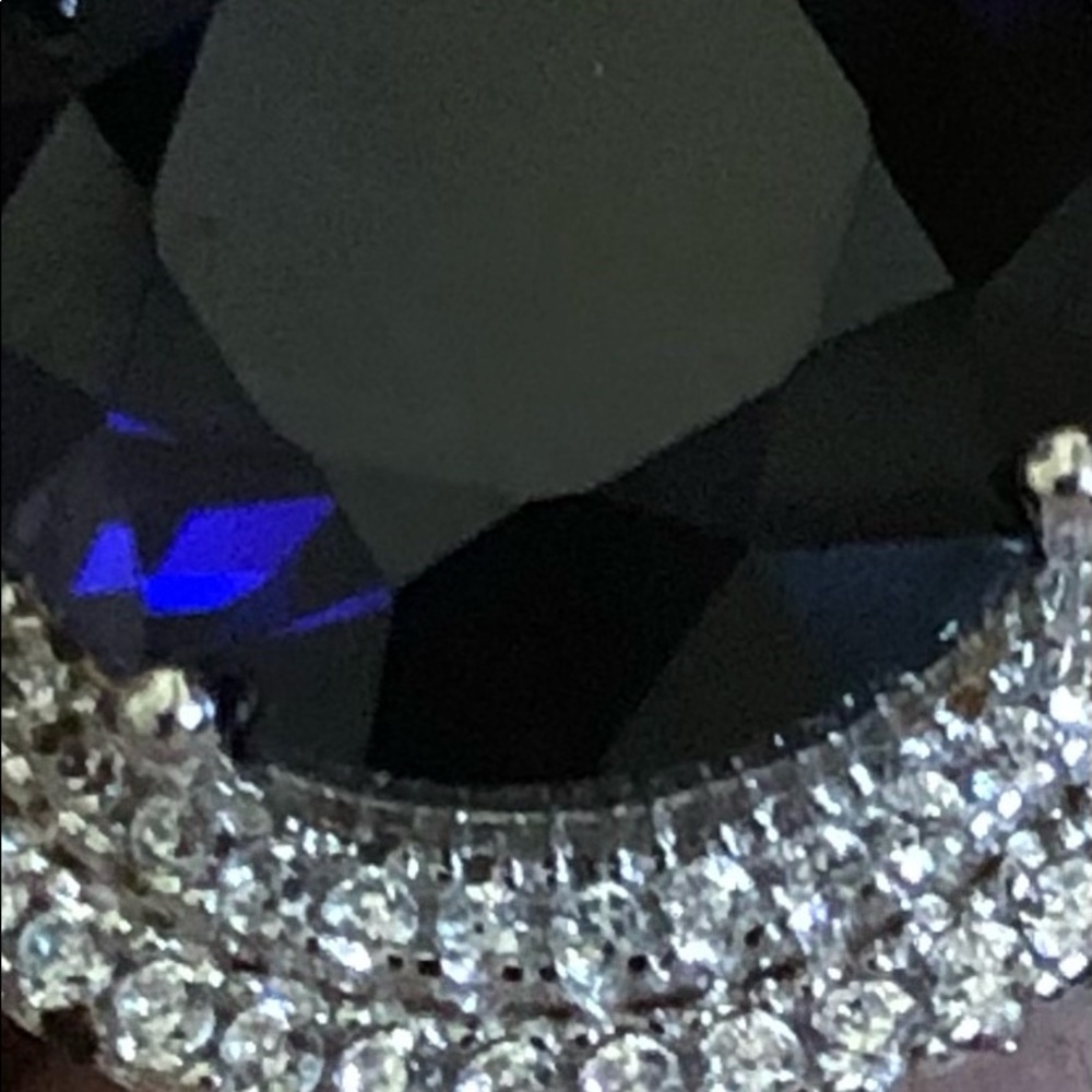 Very pretty cocktail silver ring😍